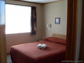 Dunedin Motel &  Villas
