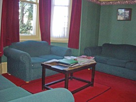 Sahara Guesthouse, Motel & Deluxe Studios