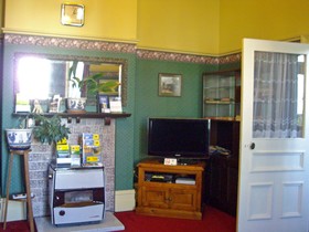 Sahara Guesthouse, Motel & Deluxe Studios