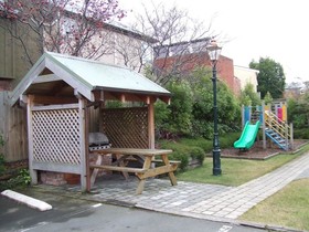 Woodlands Motels and Apartments
