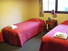 Woodlands Motels and Apartments