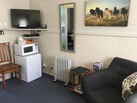Burkes Pass Country Motel
