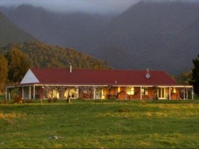 Misty Peaks Boutique Accommodation
