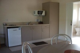 Glacier View Motel