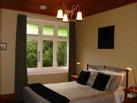 Holly Homestead B&B
