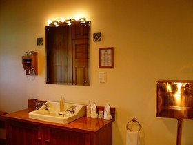Holly Homestead B&B
