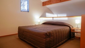 Punga Grove Motel & Suites