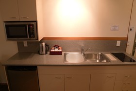Punga Grove Motel & Suites