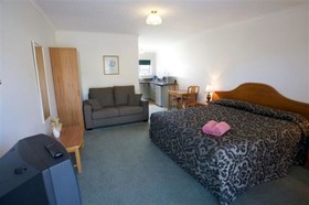 Charles Court Motel