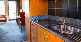 Coleraine Suites + Apartments