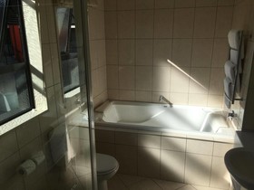 Coleraine Suites + Apartments