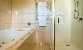 Coleraine Suites + Apartments