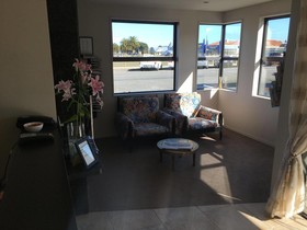 Coleraine Suites + Apartments