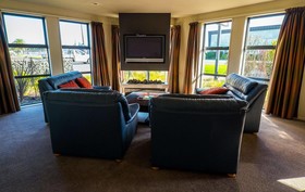 Coleraine Suites + Apartments