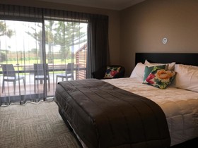 Paroa Hotel