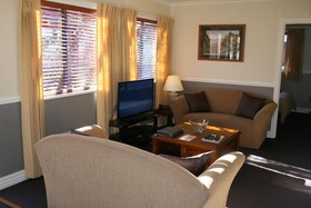 Alpine Springs Motel