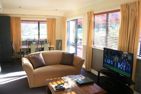 Alpine Springs Motel