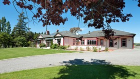 Woodgrove Homestead Luxury B&B