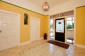 Woodgrove Homestead Luxury B&B