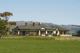 Woodgrove Homestead Luxury B&B