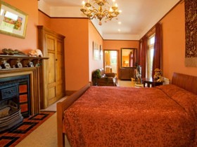 Woodgrove Homestead Luxury B&B