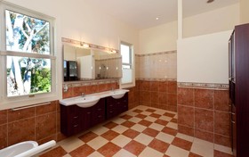 Woodgrove Homestead Luxury B&B