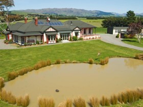 Woodgrove Homestead Luxury B&B
