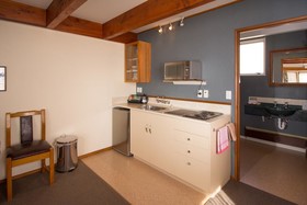 Balmoral Motel