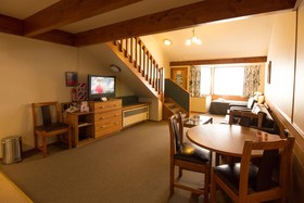 Balmoral Motel