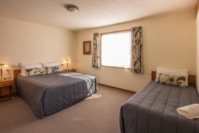 Balmoral Motel