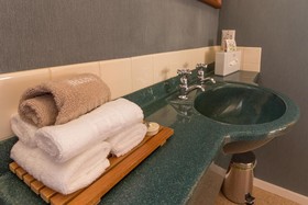 Balmoral Motel