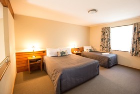 Balmoral Motel