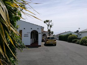 Hacienda Motel