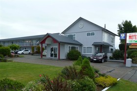 Monarch Motel