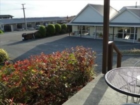 Admiral Court Motel