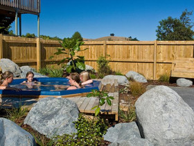 Alpine Pacific Motels & Holiday Park