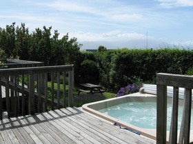 Dolphin Lodge Backpackers
