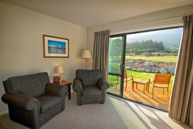 Manakau Lodge