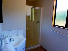 Te Mahuru Retreat