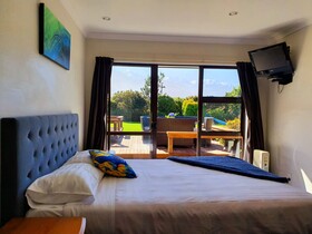 Te Mahuru Retreat