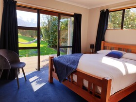 Te Mahuru Retreat