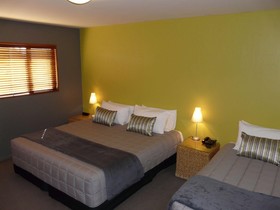 Ski Time Restaurant Lodge