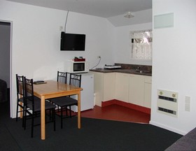 Lake Brunner Country Motel