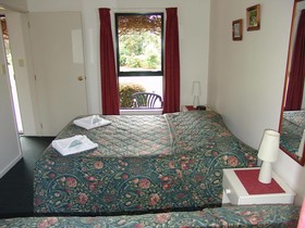 Lake Brunner Country Motel