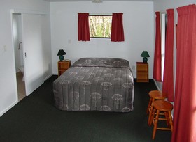 Lake Brunner Country Motel