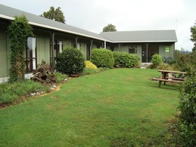 Lake Brunner Country Motel
