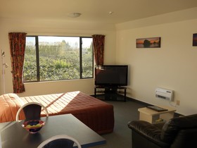 Avalon Manor Motel