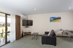 Equestrian Lodge Motel