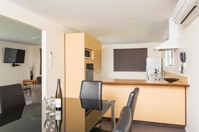 Equestrian Lodge Motel