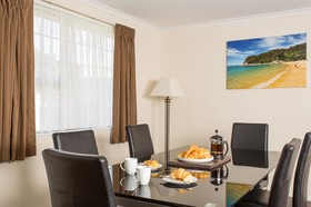 Equestrian Lodge Motel